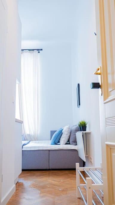 Apartment Mini Kawalerka W Samym Centrum Warszawy Warschau